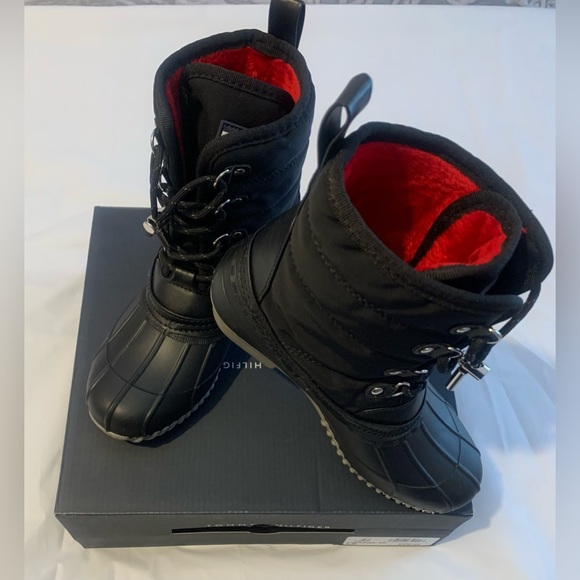 New In Box Tommy Hilfiger Raziel-SC Duck Boot Women Black Sizes 6M, 5M - Picture 3 of 12